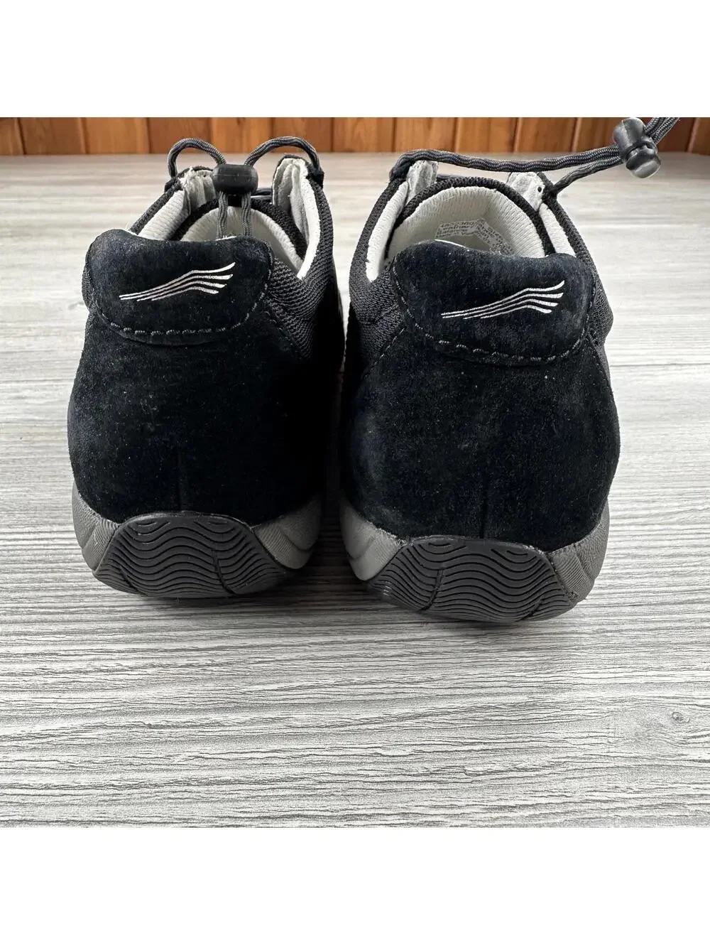 Dansko Henriette Women's Comfort Sneaker Size (38) 7.5-8 Black Suede Bungee Lace